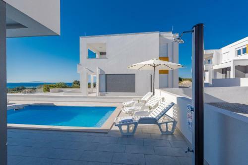 Dario 2. Modern & Luxury Apartment With A Pool