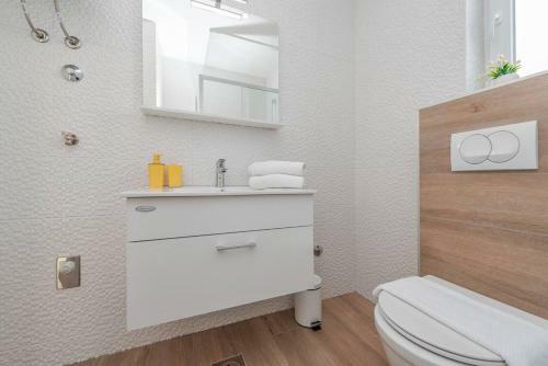 Dario 2. Modern & Luxury Apartment With A Pool