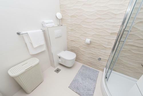 Apartments With Pool Villa Zora