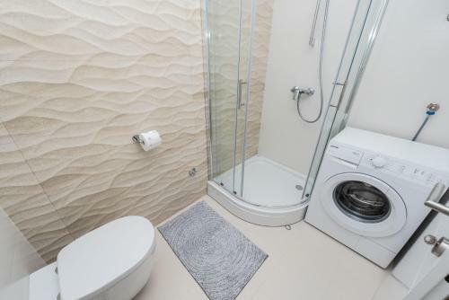 Apartments With Pool Villa Zora