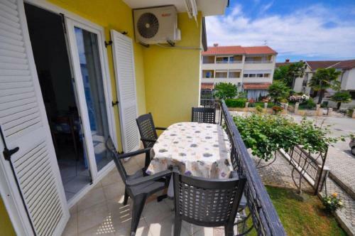 Ana M Apartments