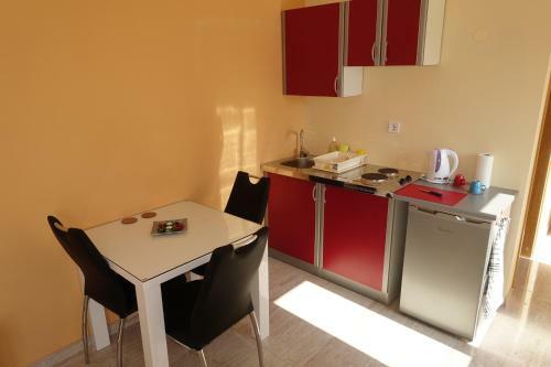 Hostal Apartments Leon Nin