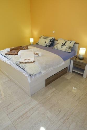 Hostal Apartments Leon Nin