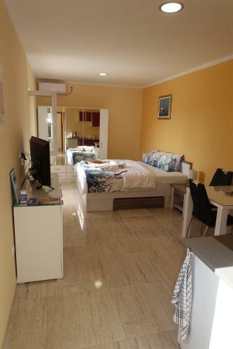 Hostal Apartments Leon Nin