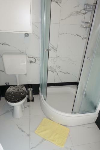 Hostal Apartments Leon Nin