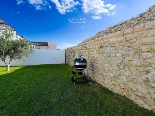 Modern Villa In Nin With Terrace