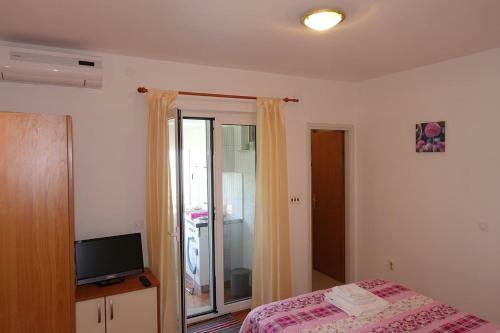 Hostal Apartments And Rooms With Parking Space Nin, Zadar - 5805