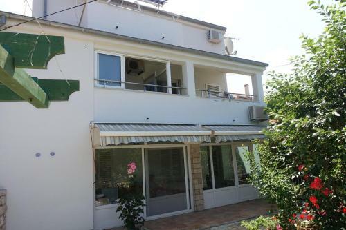 Hostal Apartments And Rooms With Parking Space Nin, Zadar - 5805