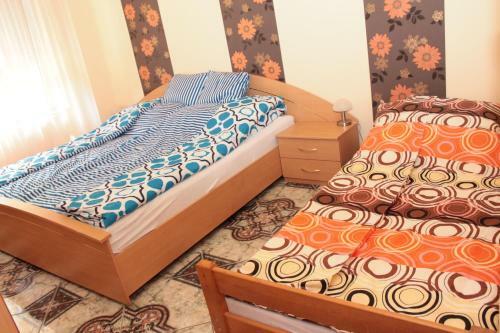 Hostal Csal�dikuck� Vend�gh�z