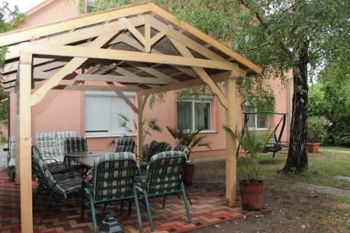 Hostal Csal�dikuck� Vend�gh�z