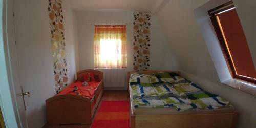 Apartment In Balatonmariaf�rdo 34509