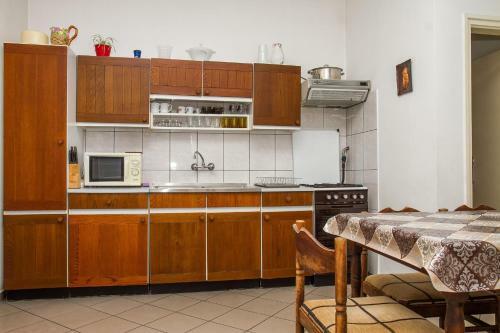 Holiday Home In Balatonkeresztur 19516