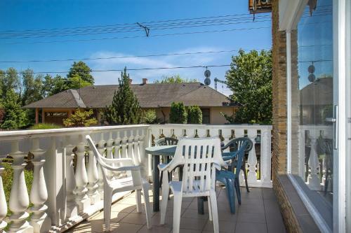 Holiday Home In Balatonkeresztur 19516