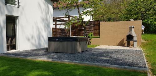 Kenese-v�lgye Villahotel