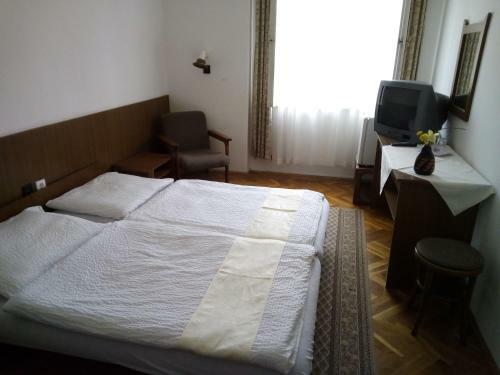 Sir�ly Hotel