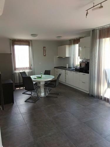 Sunshine Apartment