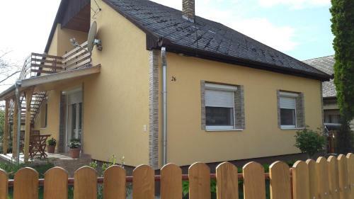 Three-bedroom Apartment In Balatonlelle I