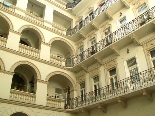 Chester Court Apartment