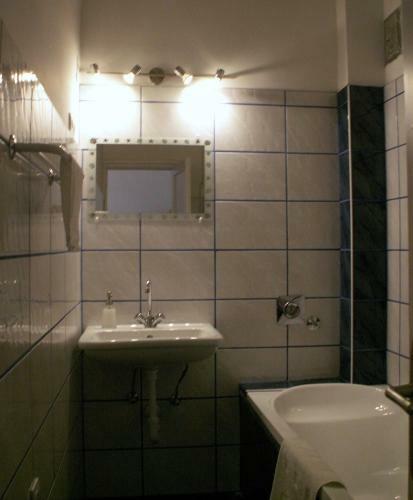 Chester Court Apartment