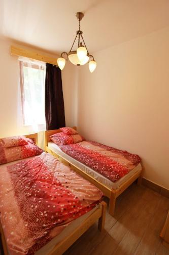 Hostal Geszteny�s Vend�gh�z