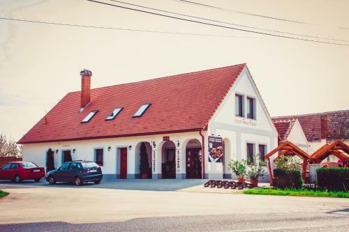 Posada Szent Anna Fogad�