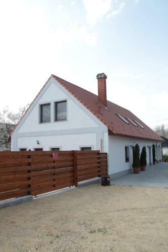 Posada Szent Anna Fogad�