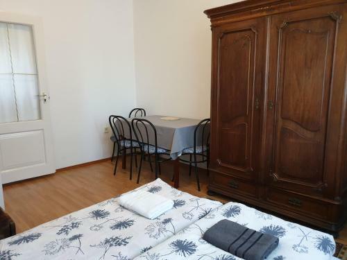 Hostal Fert?di K�ria Vend�gh�z