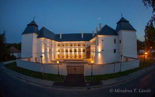 Hostal Egerv�ri V�rkast�ly