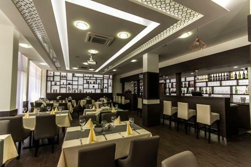 Hotel Domb�v�r