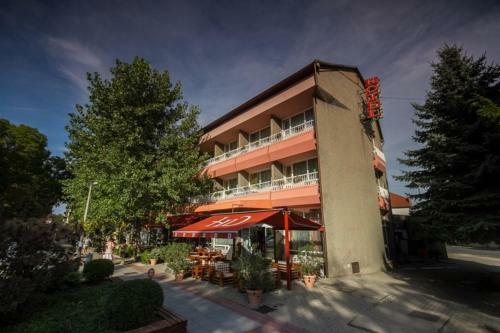 Hotel Domb�v�r
