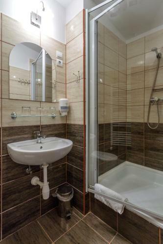 Hostal Aranypatk� Fogad�-�tterem
