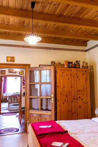 Kemenc�s Vend�gh�z