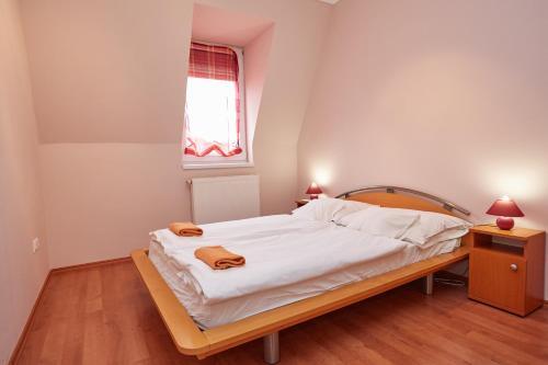Zoli Apartmanok-v�ndor2 K�lcsey 34-36