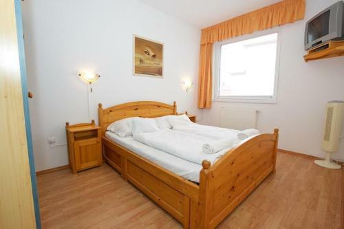 Zoli Apartmanok-r�zsa K�lcsey 34-36