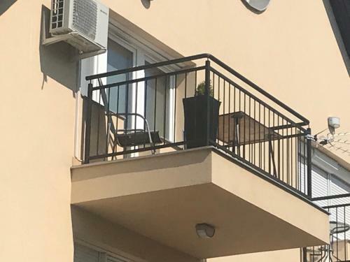 Tommy Apartman 2.0