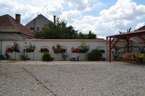 O�zis Apartman