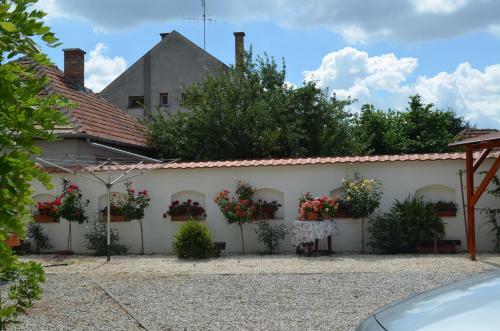 O�zis Apartman