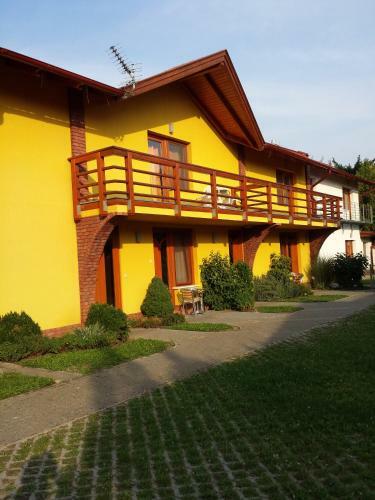 Okker Apartman