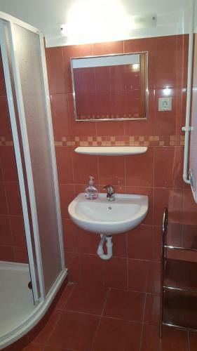 Okker Apartman