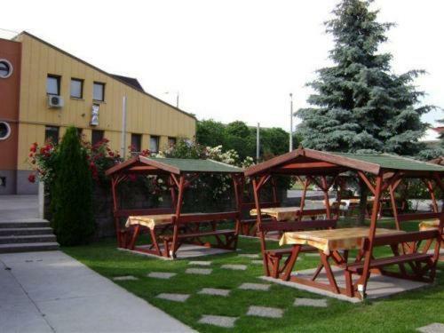 Corvina Hotel-restaurant