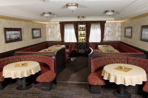 Corvina Hotel-restaurant