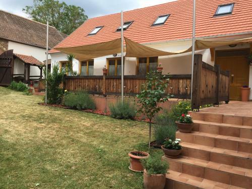 Hostal Levendula Porta �s Pajtasz�nh�z