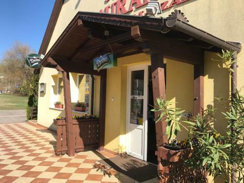 Bed & Breakfast Romantik �tterem - Panzi�