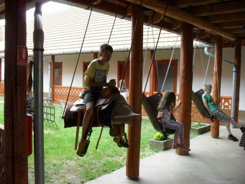 Agroturismo Nyakigl�b Villa