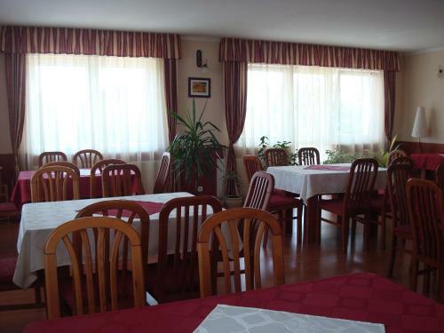 Major Hotel �s Pal�c Apartmanh�z