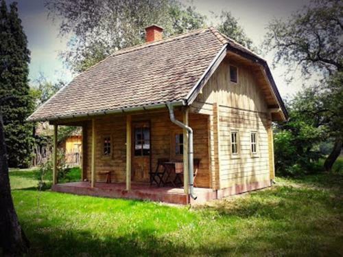 Hostal Kiskemence Vend�gh�z Szatta