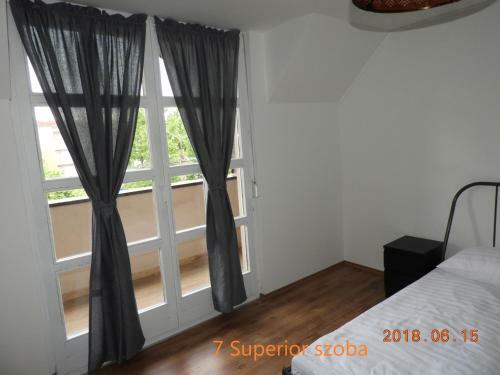 Hostal Joga Inn & Room