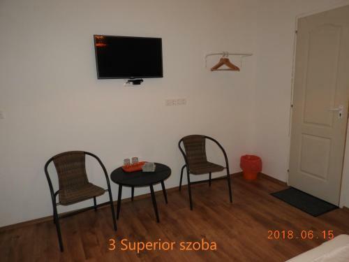 Hostal Joga Inn & Room