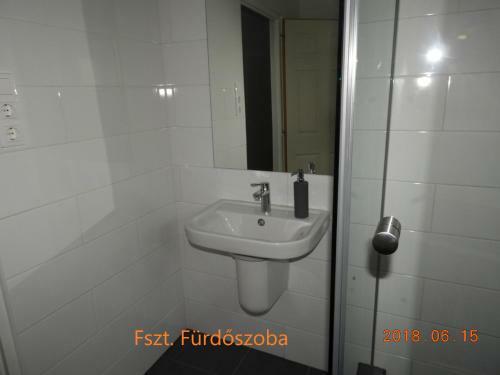 Hostal Joga Inn & Room