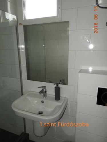 Hostal Joga Inn & Room